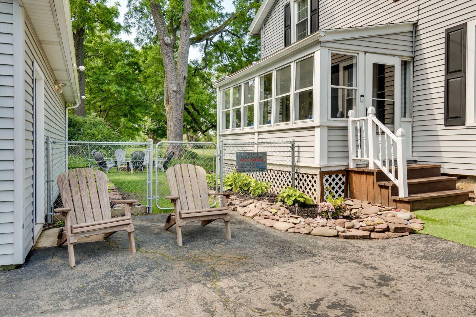 Sodus Point Home - Walkable To Beach! エクステリア 写真